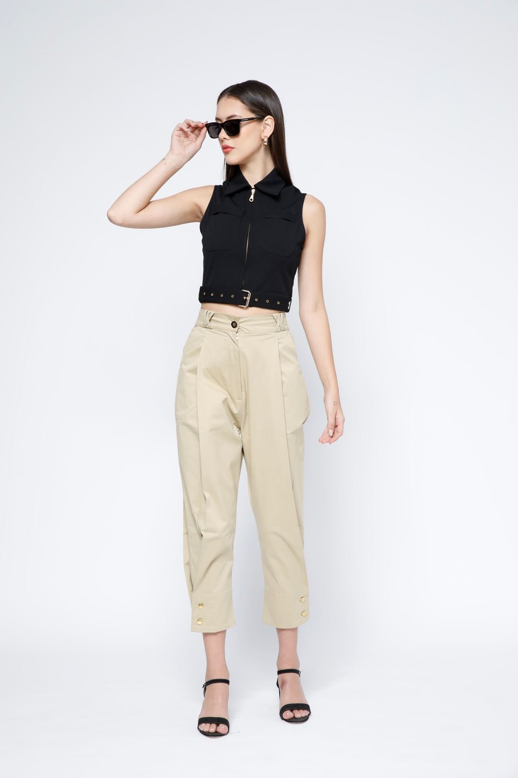 SAMMYUKK Gold Metal Zip Belted Crop Top - Black Beauty