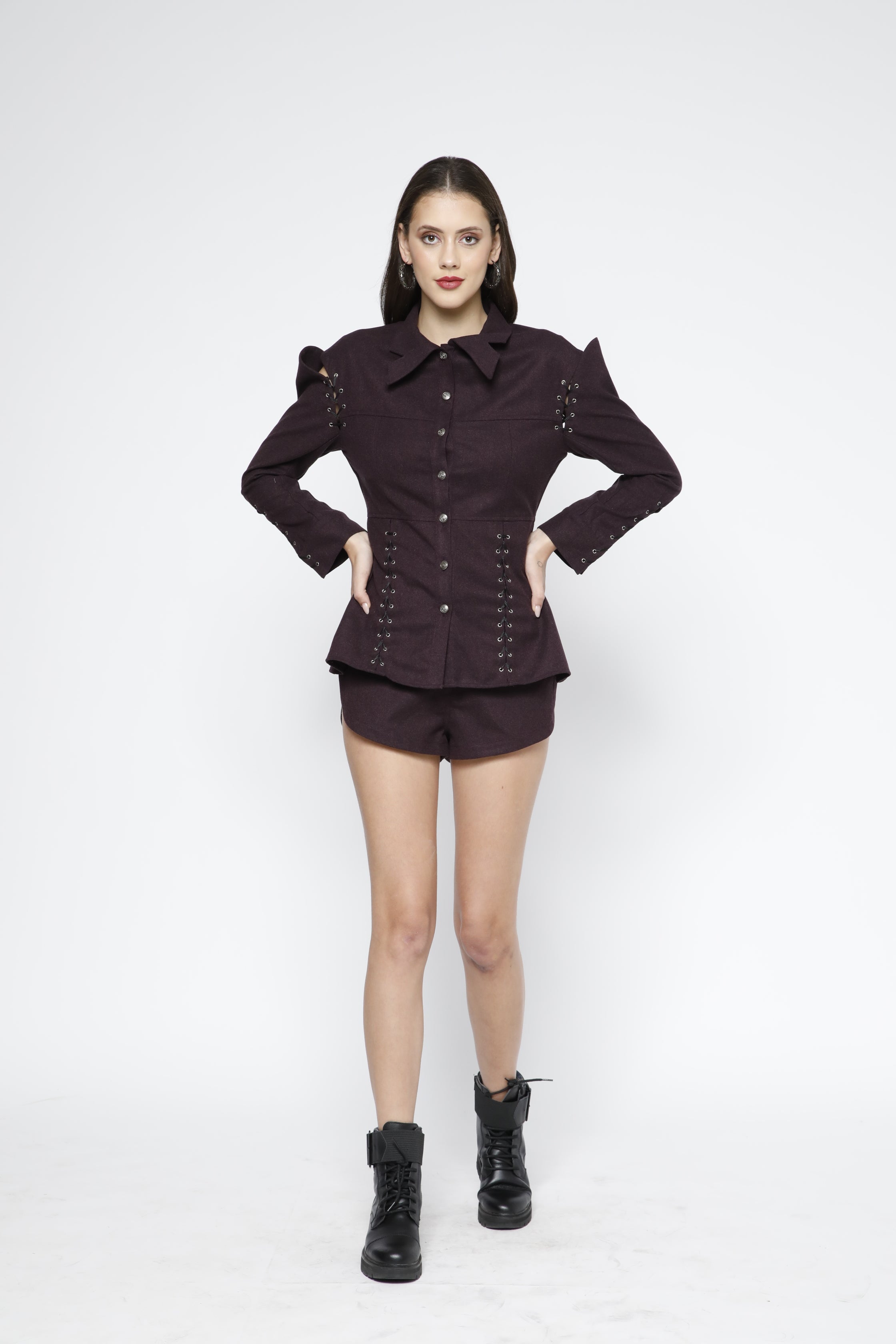 SAMMYUKK High Waist Front Buttoned Shorts - Winetasting