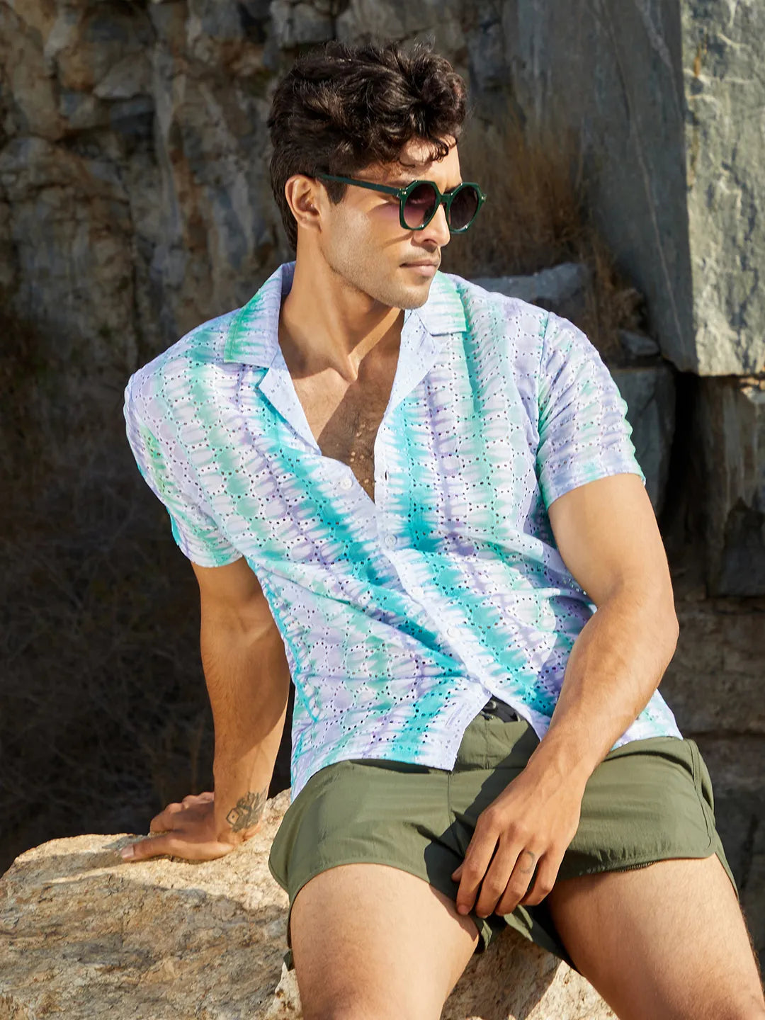 Campus Sutra Horizontal Tie-Dye Shirt