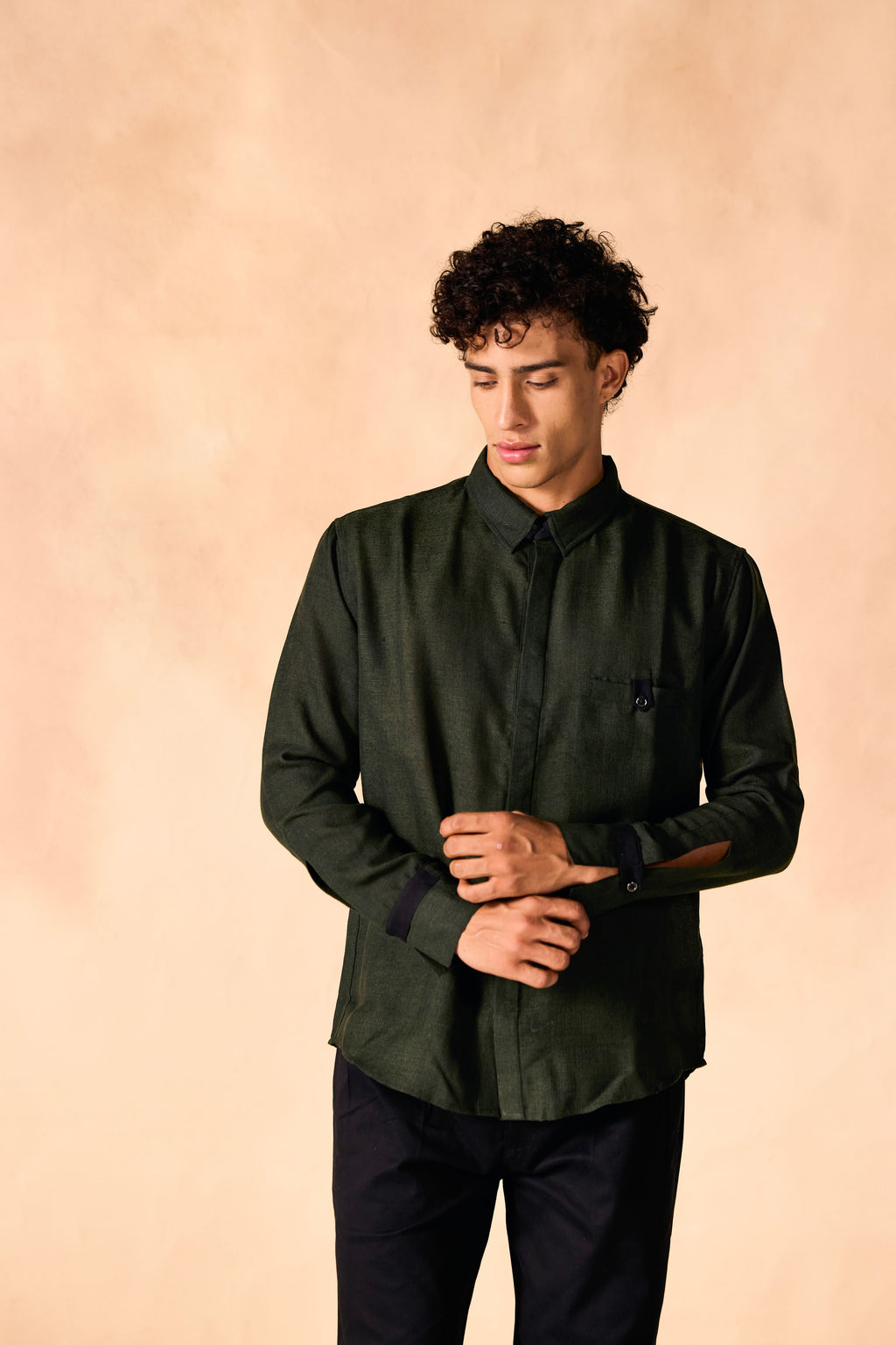 SAMMYUKK Tab Collar Contrast Trim Shirt - Black Forest