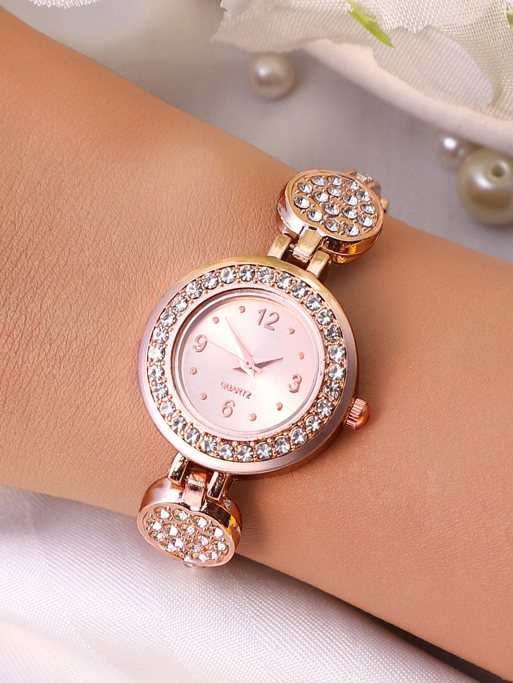 Haute Sauce The Embellished Leaf Round Watch - Champayne Gold
