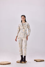 SAMMYUKK Renaissance King Print Coat and Pant Co-Ord Set - MULTICOLOR