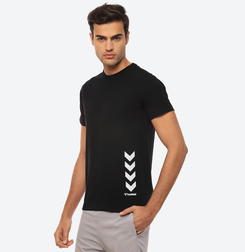 Hummel Black Regular Shirts for Men Gym Wear
