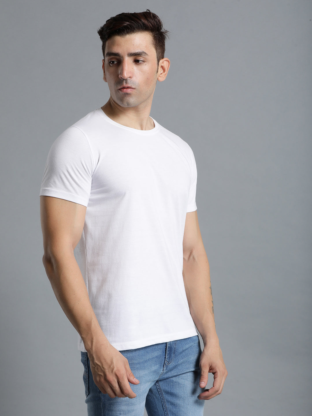 Hummel White Regular Shirts for Men Gym Wear