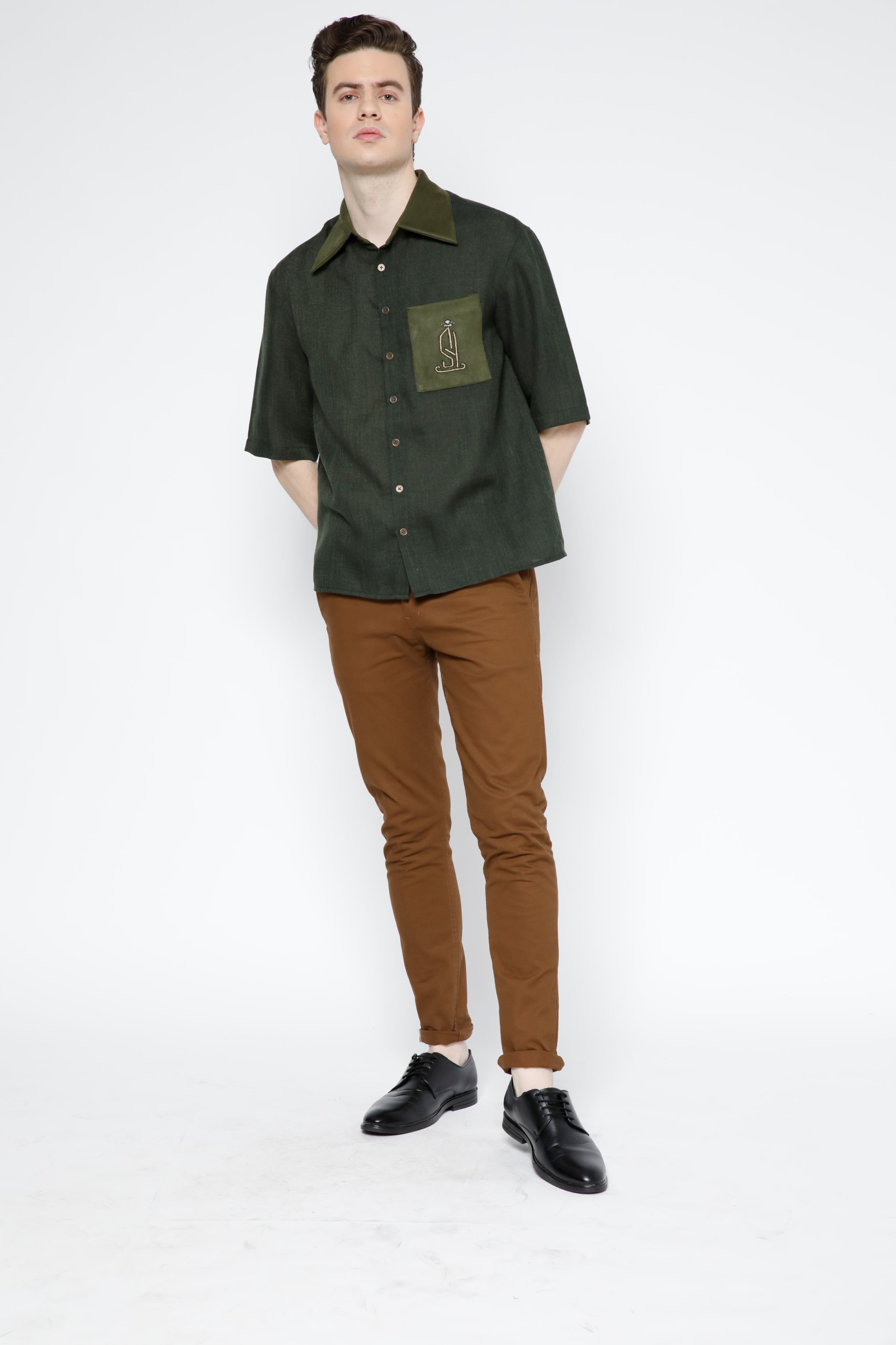SAMMYUKK Embroidered Pocket Linen Shirt - Black Forest