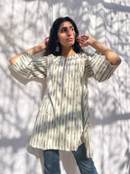 ShopKapaas Ivory Ikat Woven Kurta