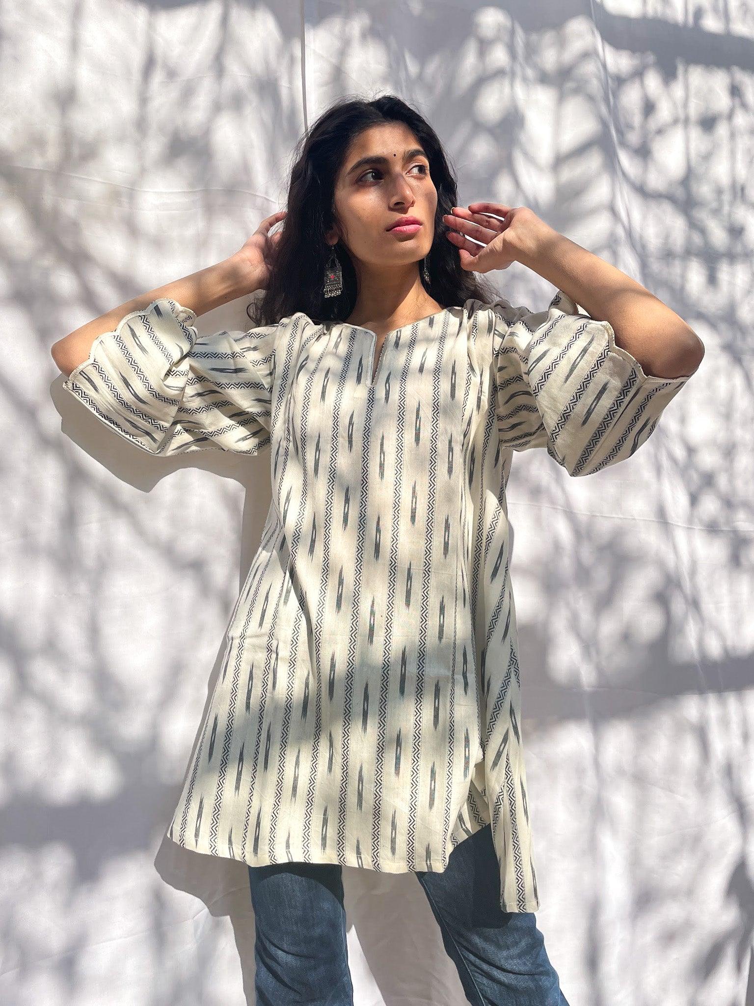 ShopKapaas Ivory Ikat Woven Kurta