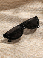 Black Frame Retro Sunglass