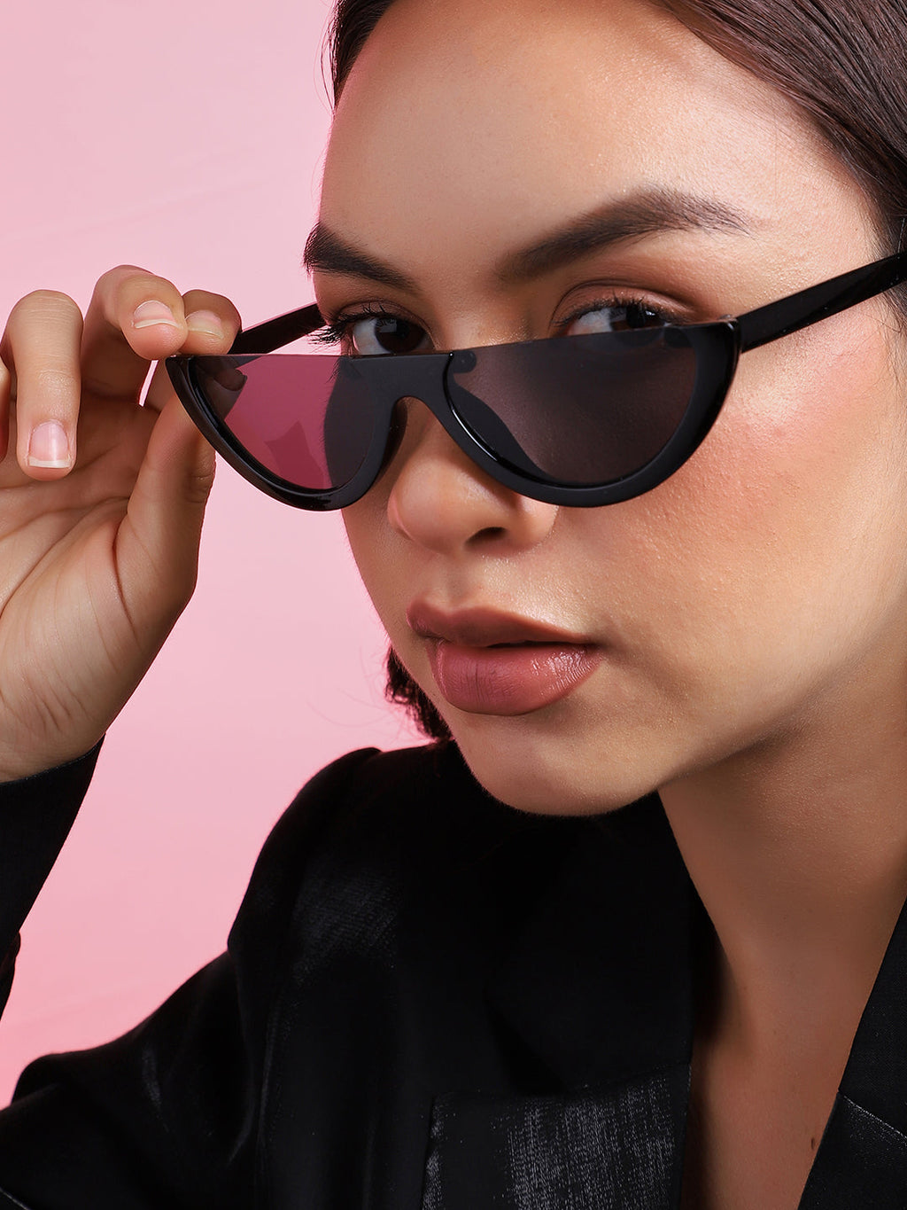 Black Frame Retro Sunglass