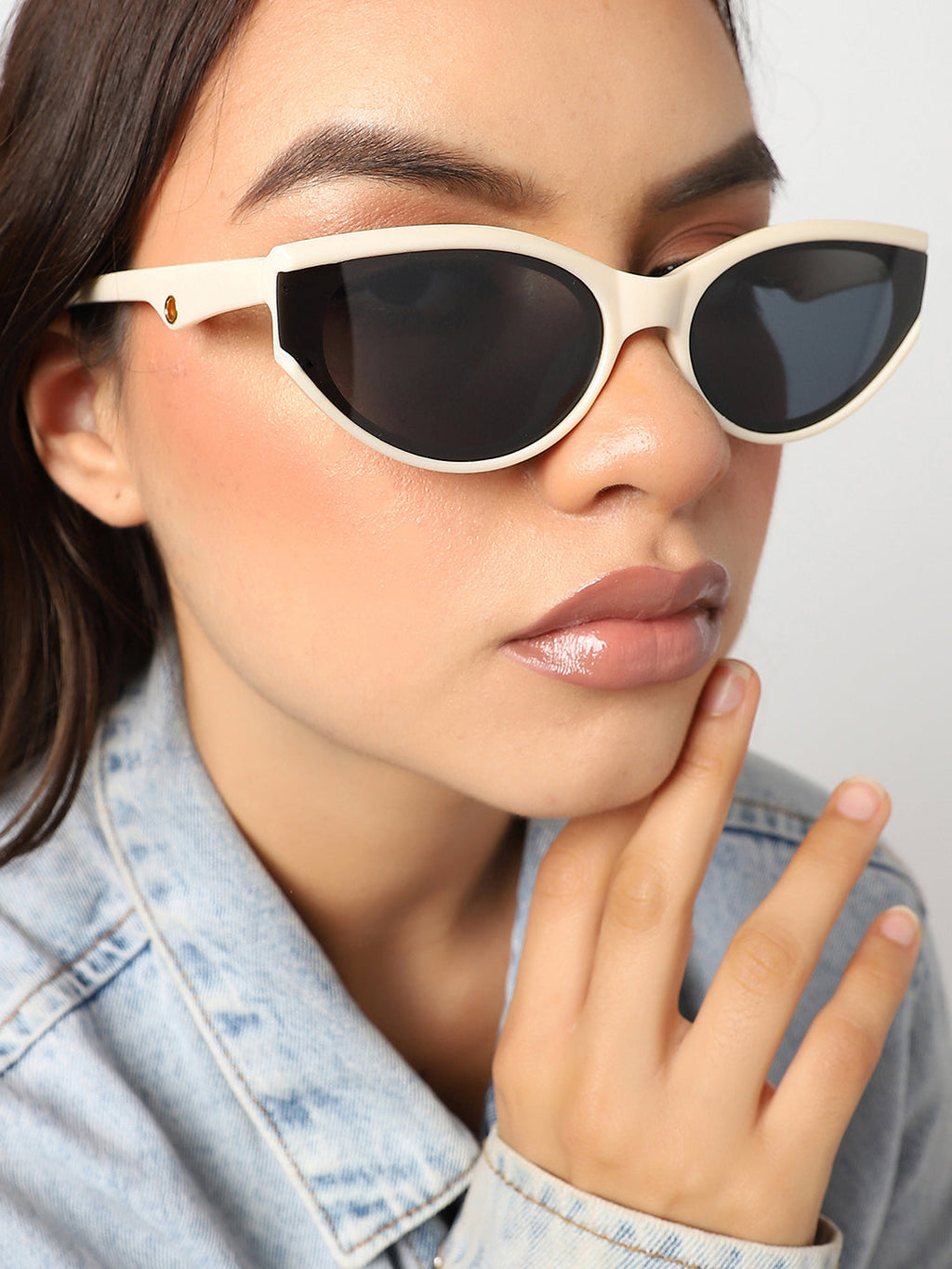 Beige Frame Retro Sunglass
