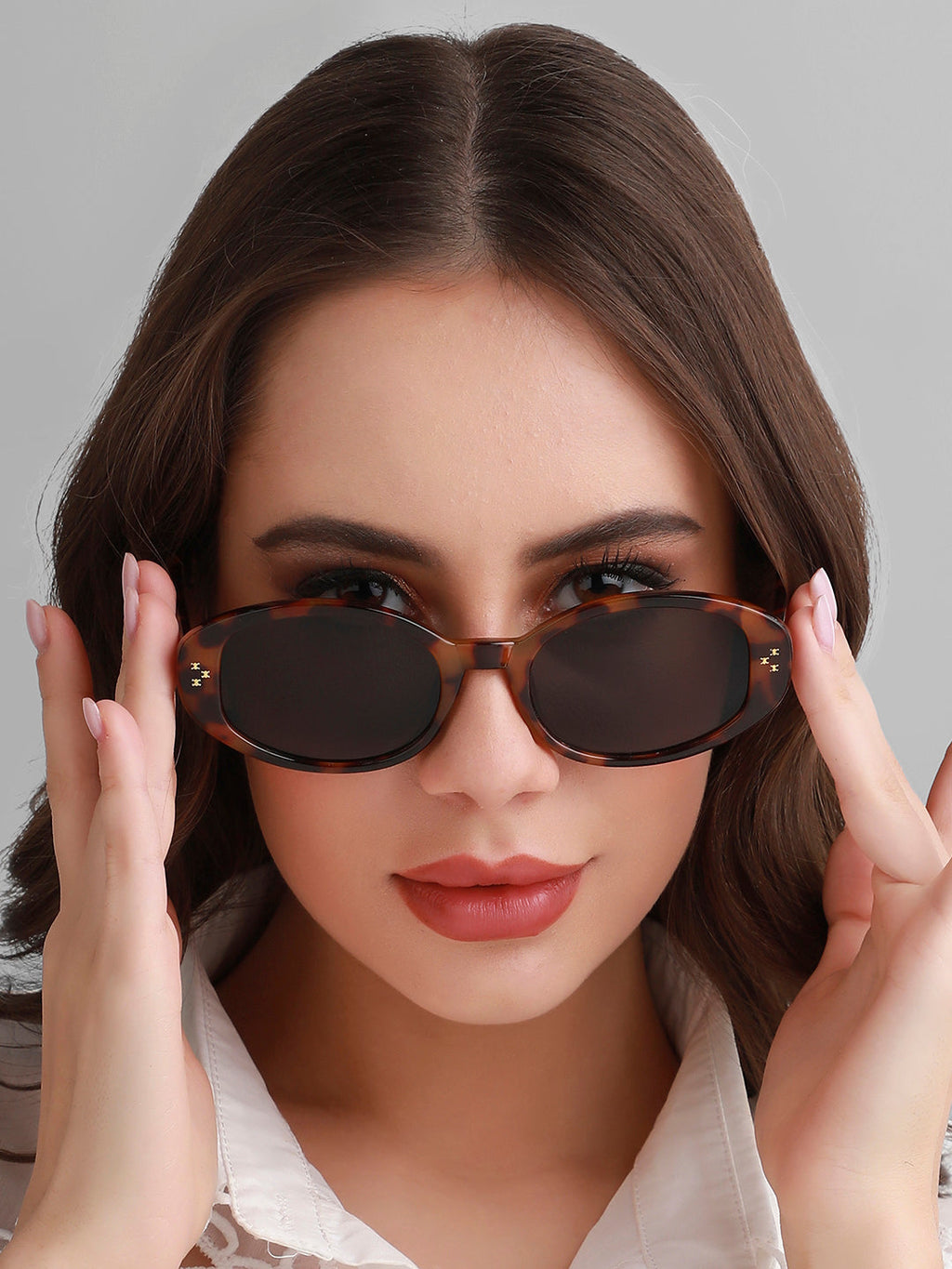 Tortoise Shell Oval Sunglasses - Brown