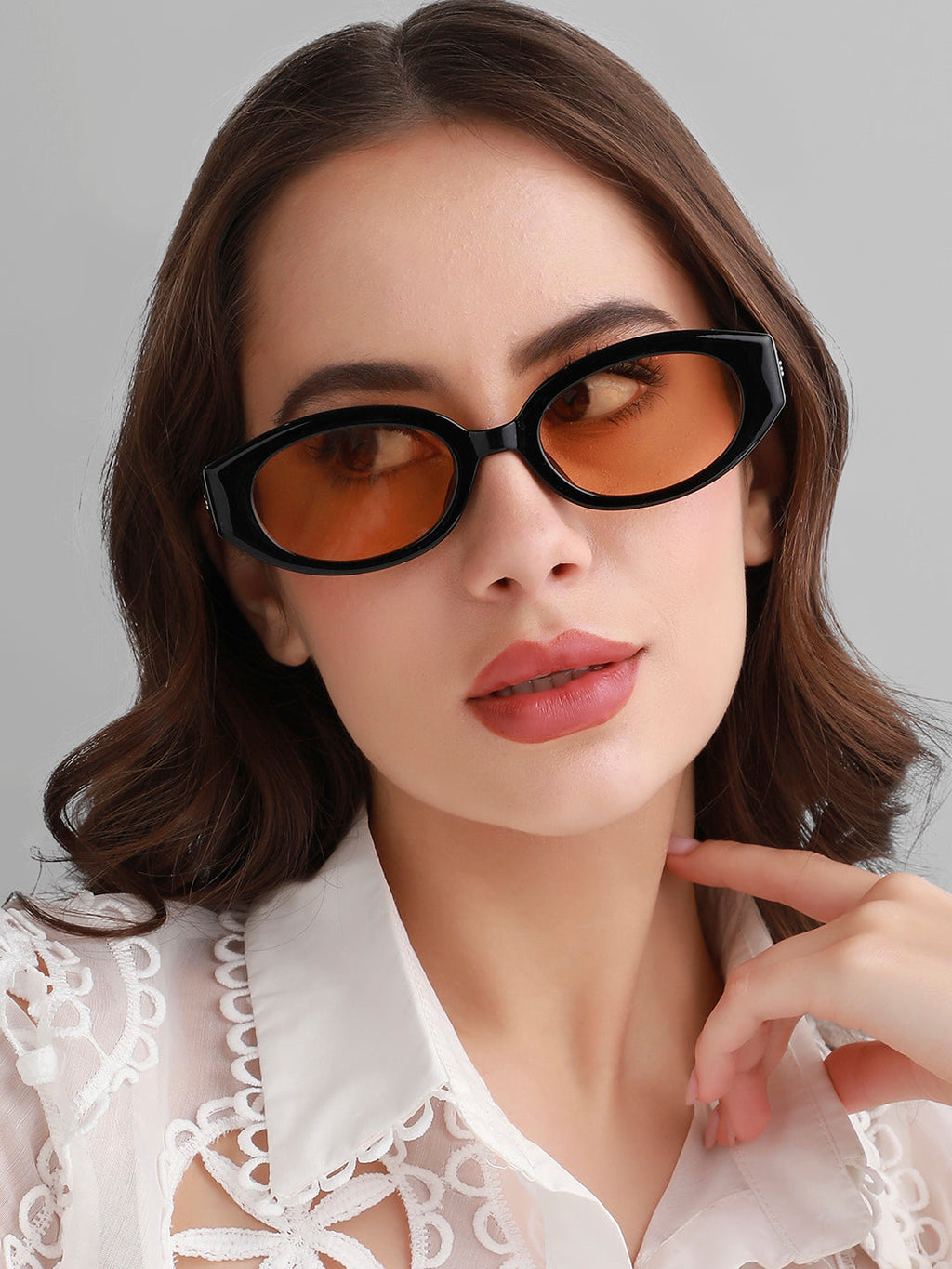 Solid Oval Sunglasses - Black