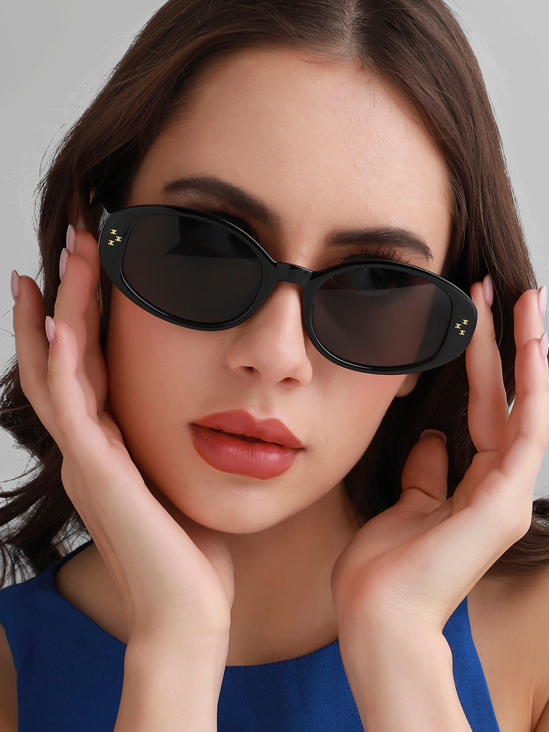 Solid Oval Sunglasses - Black