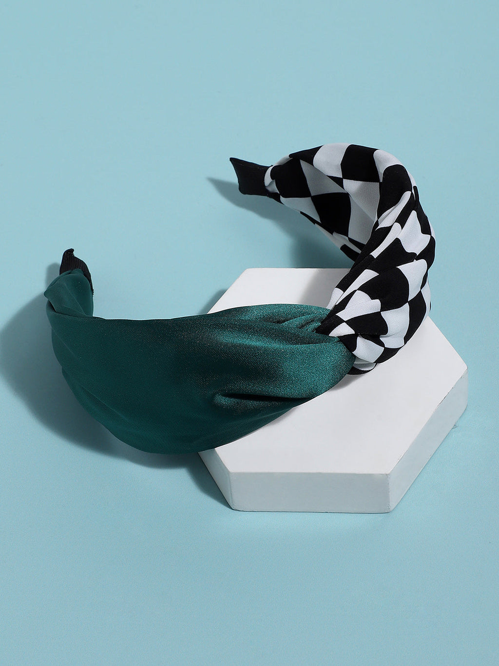 Haute Sauce Fashionably Fabric: Adorning Your Tresses With A Hairband