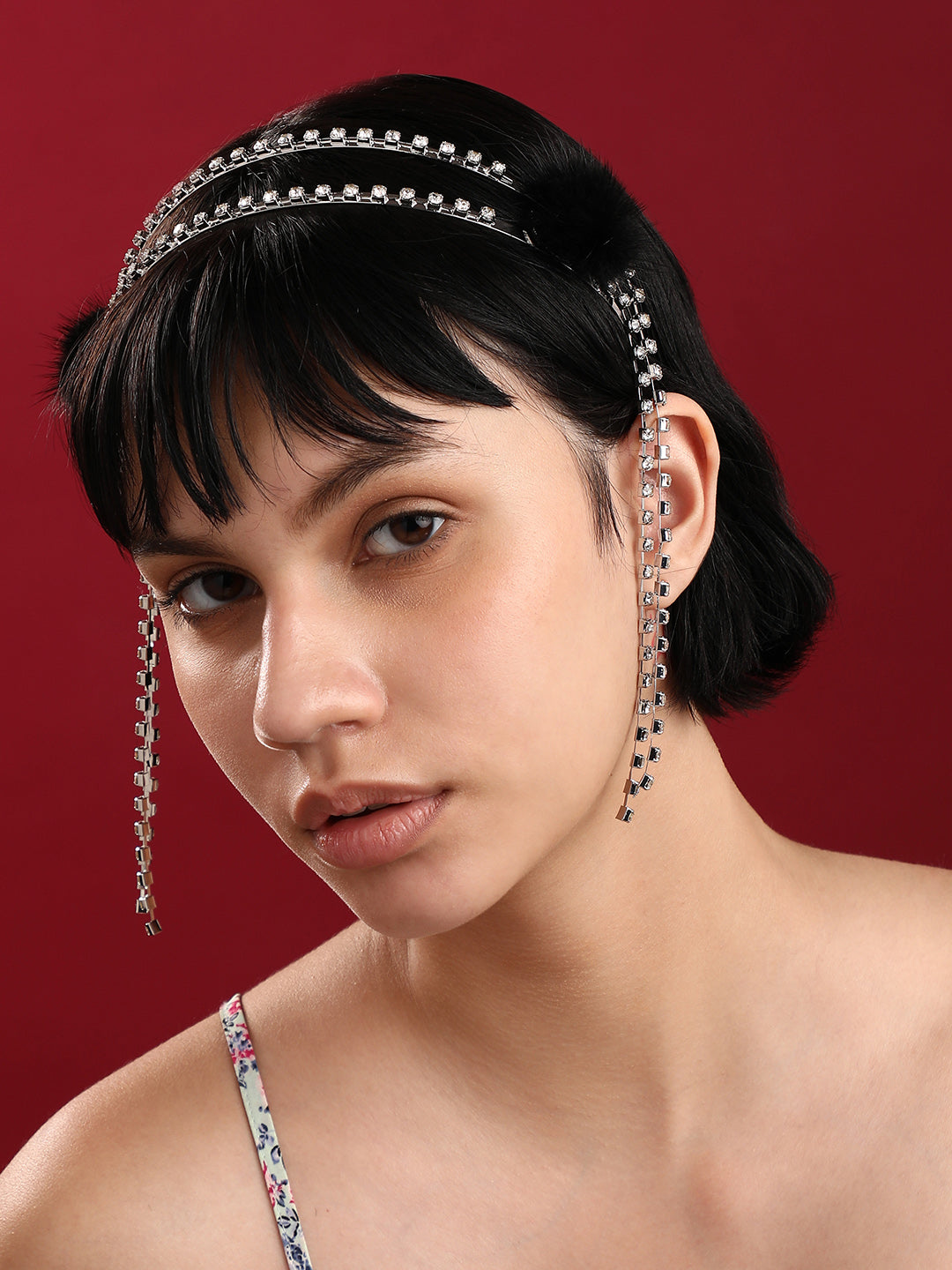 Haute Sauce Jeweled Tresses: Enhancing Hairstyles With An Embellished Hairband