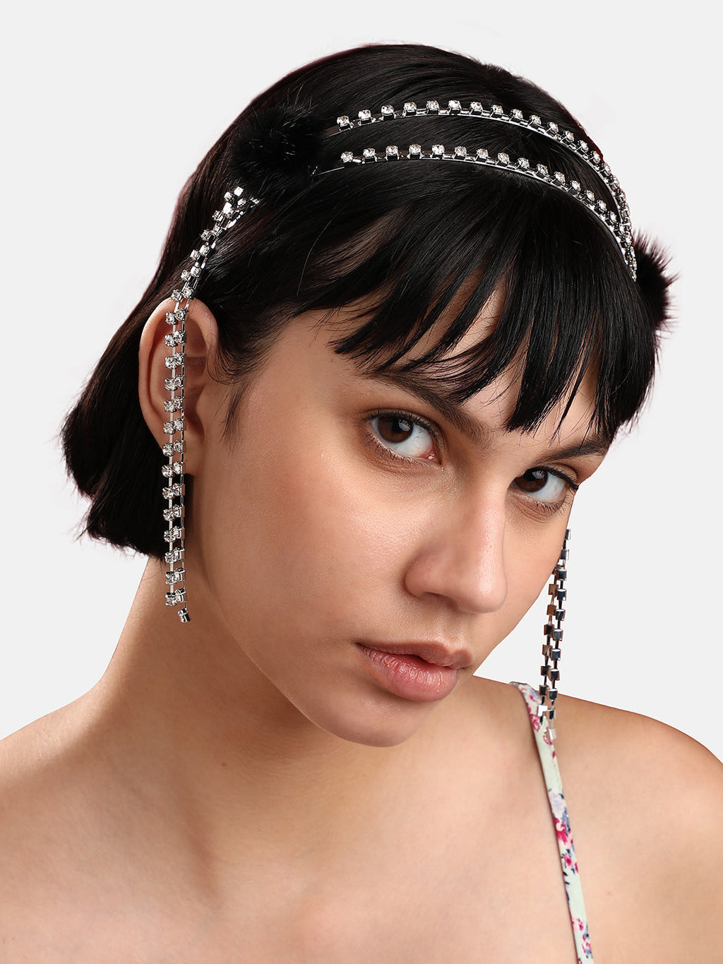 Haute Sauce Jeweled Tresses: Enhancing Hairstyles With An Embellished Hairband