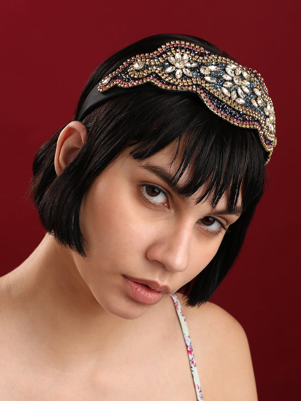 Haute Sauce Royal Aura: The Enchanting Embellished Hairband