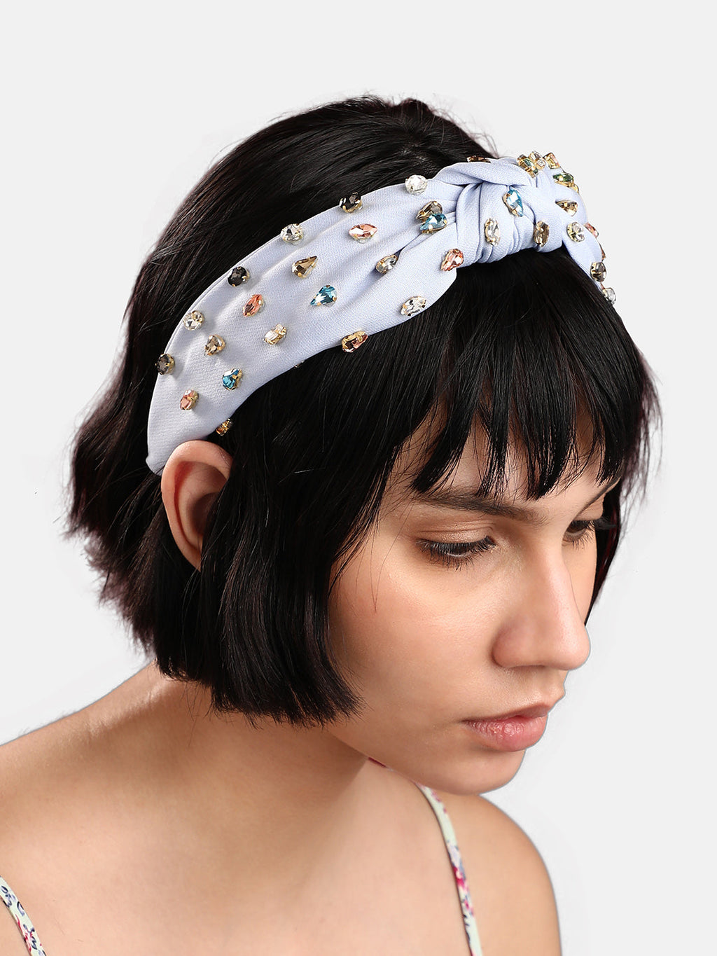 Embrace The Sparkle: Rocking An Embellished Hairband