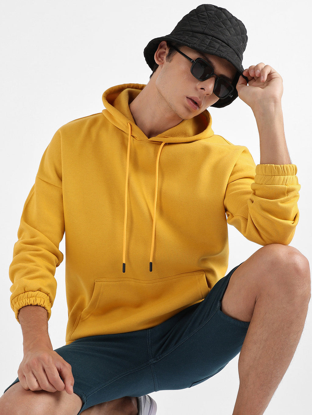 Campus Sutra Oversized Pullover Sweatshirt With Kangaroo Pocket