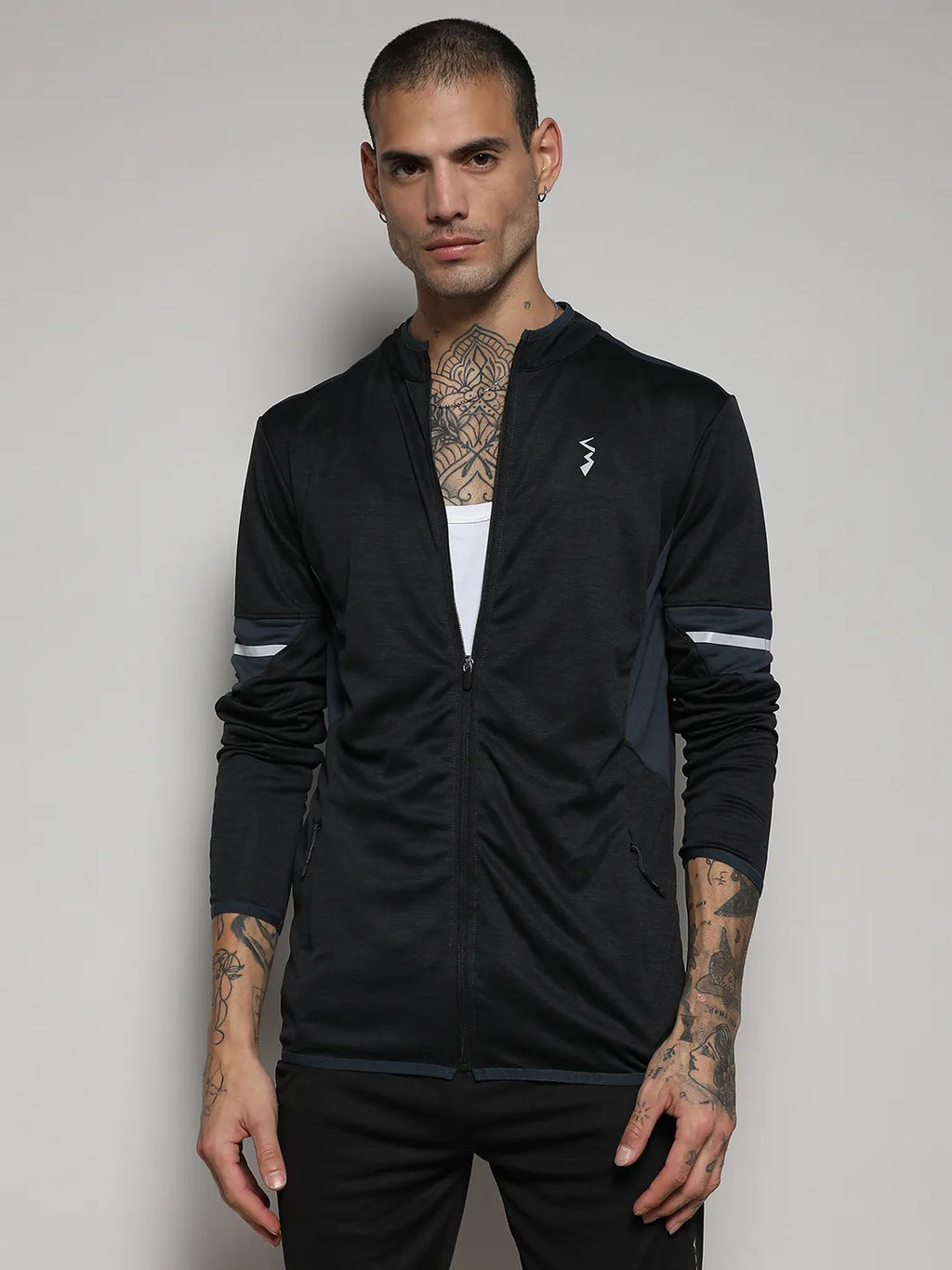 Campus Sutra Heathered Activewear Jacket With Contrast Detail