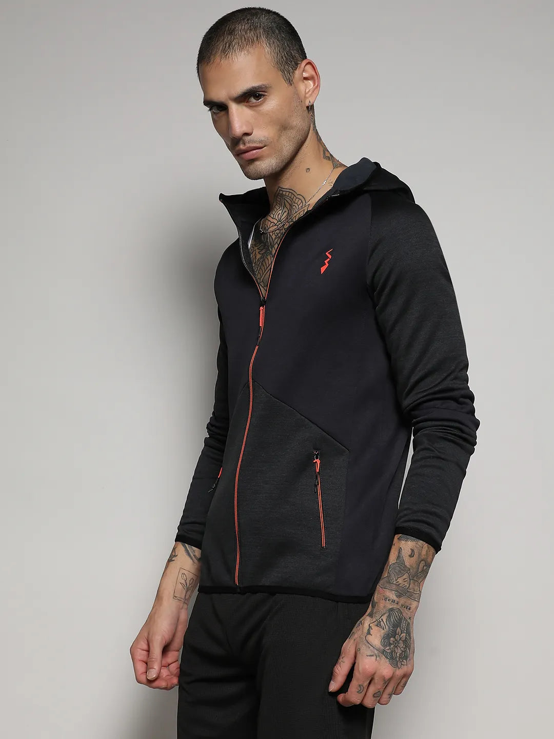 Campus Sutra Zip-Front Activewear Jacket With Insert Pocket