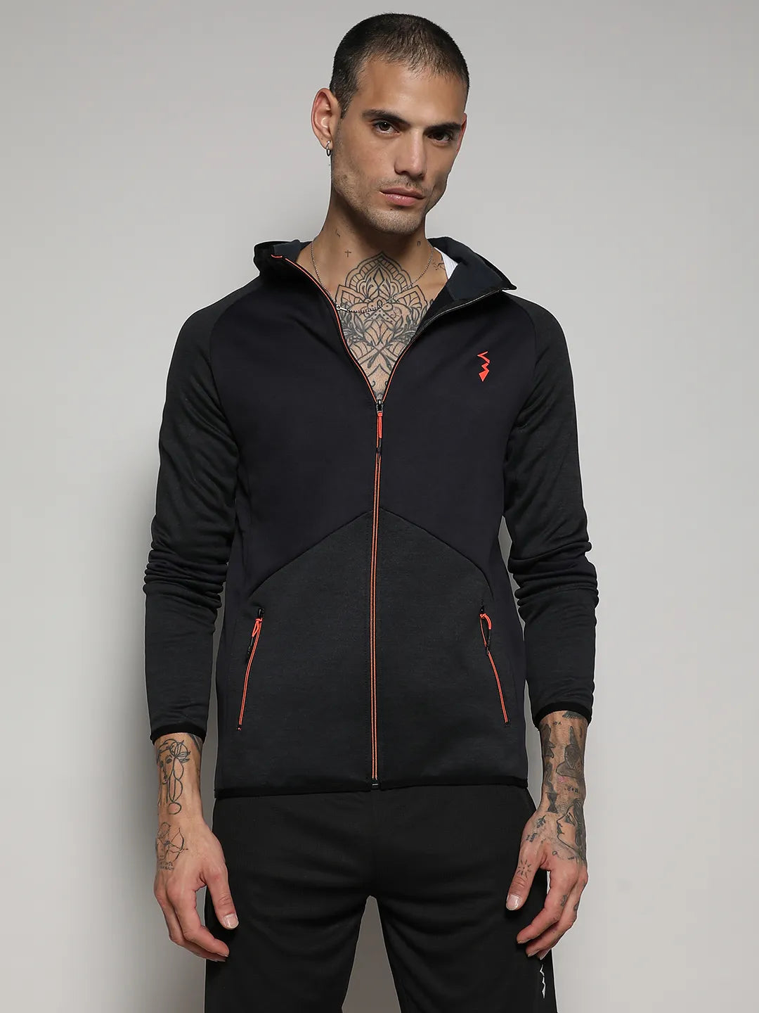 Campus Sutra Zip-Front Activewear Jacket With Insert Pocket
