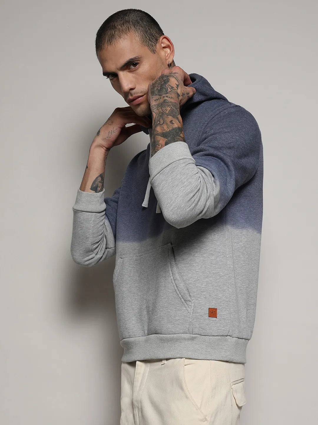 Campus Sutra Pullover Ombre Sweatshirt With Ribbed Hem