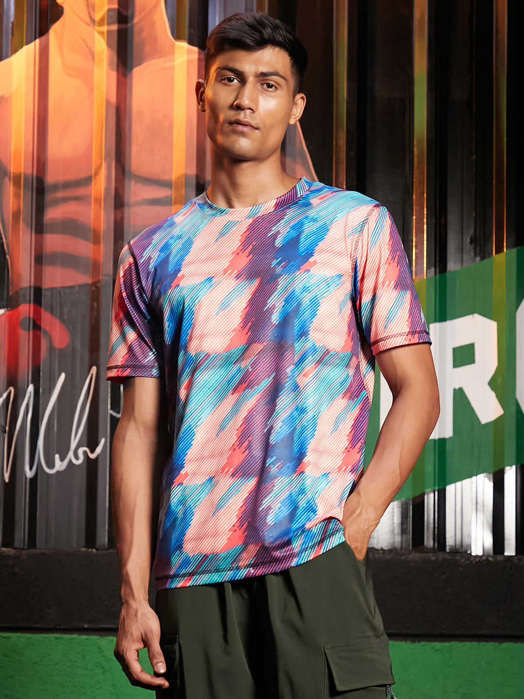 Campus Sutra Vertical Abstract Activewear T-Shirt