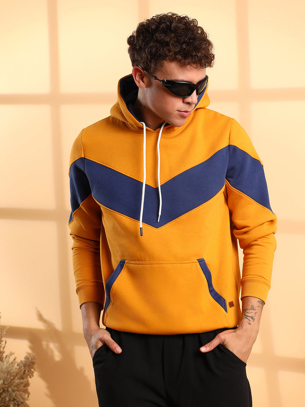 Campus Sutra Men's Contrast Panel Hoodie With Ribbed Hem