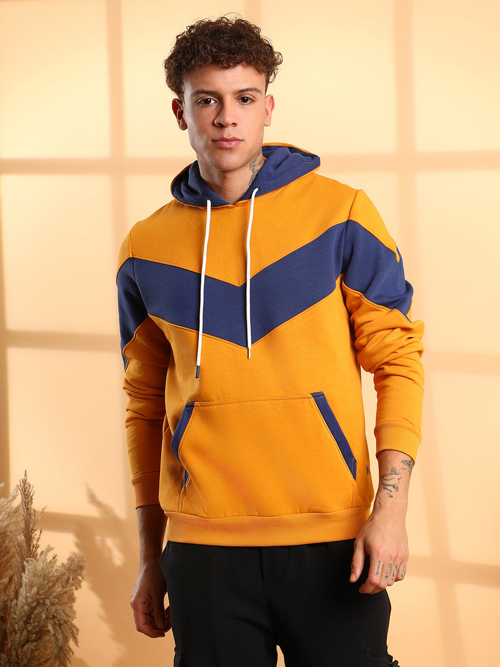 Campus Sutra Men's Contrast Panel Hoodie With Ribbed Hem