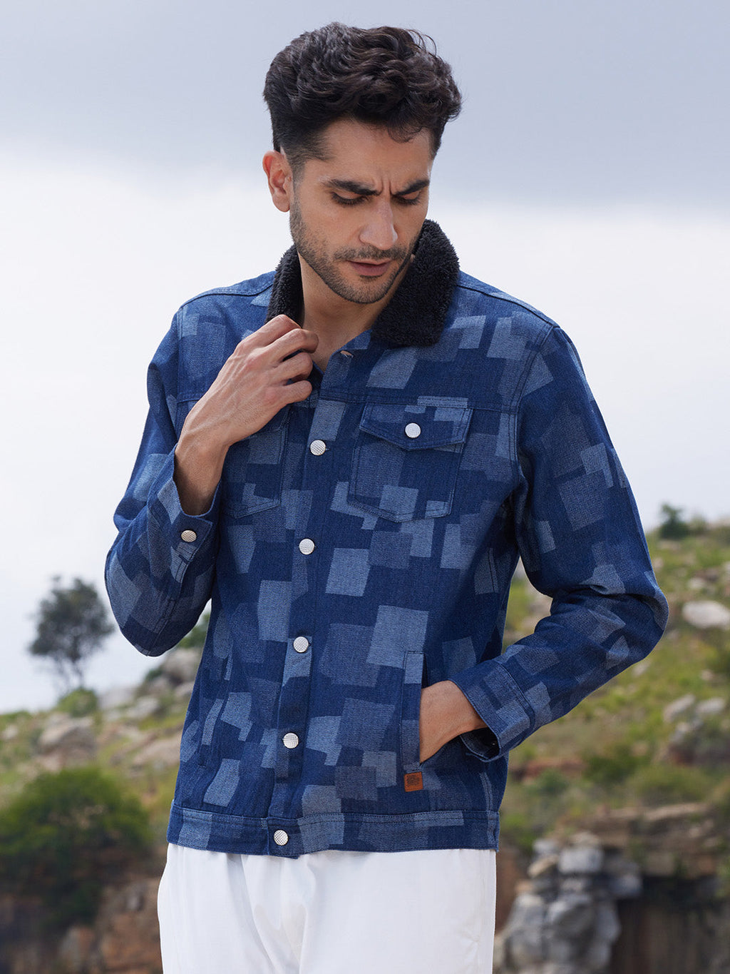 Campus Sutra Bar Striped Quilted Jacket