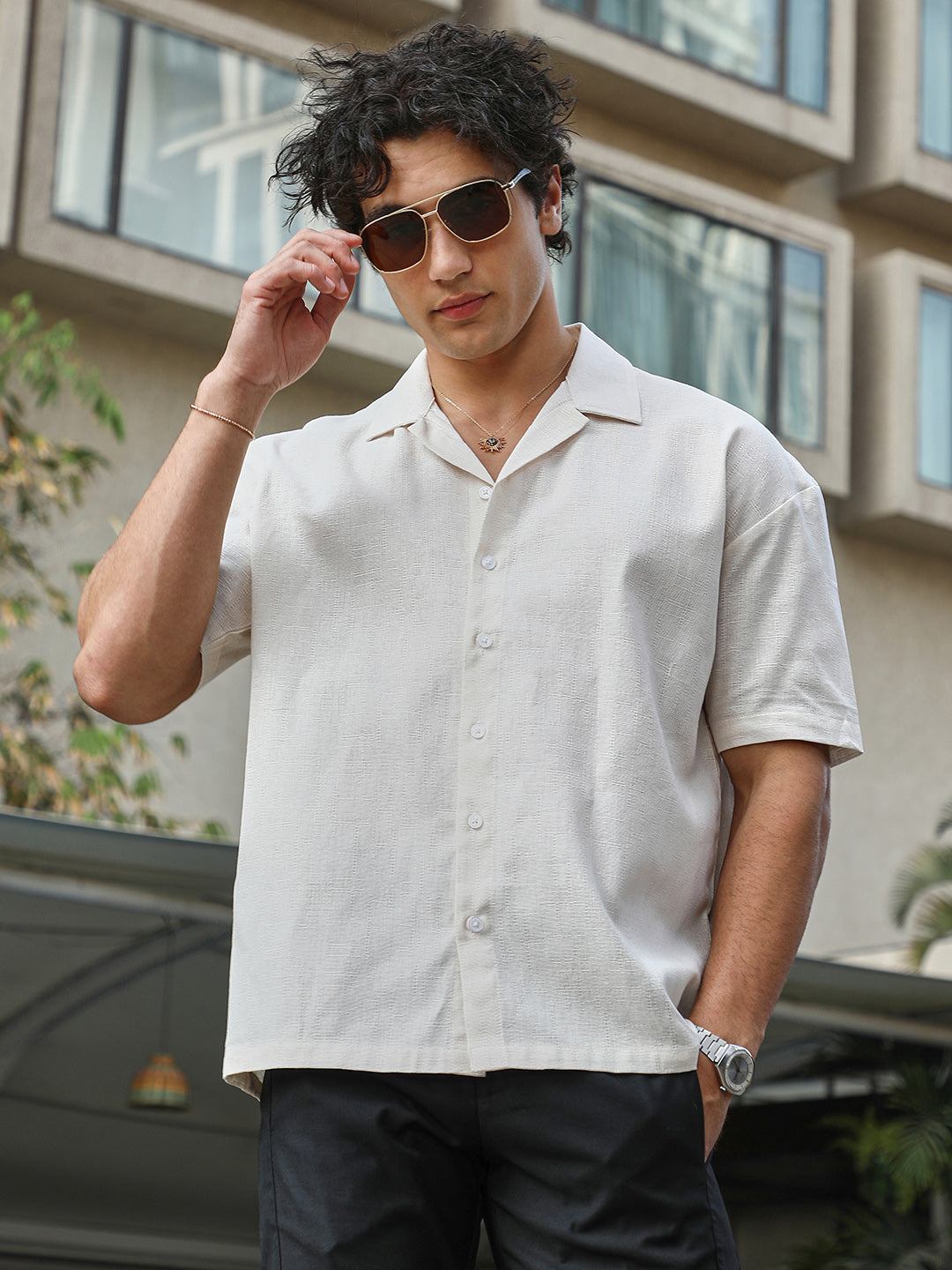 Campus Sutra Solid Resort Overised Shirt