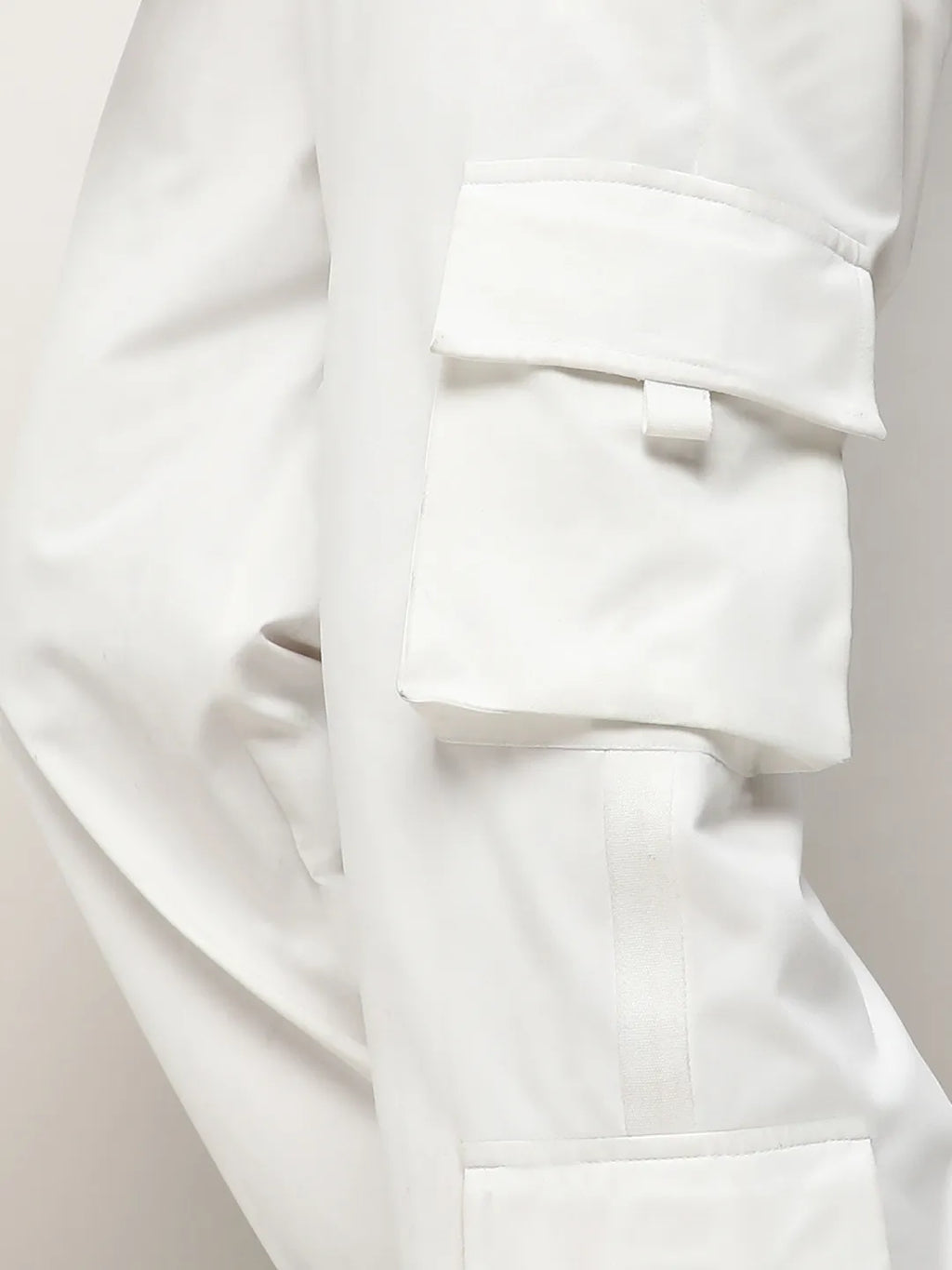 Campus Sutra Cuffed Hem Cargo Trousers