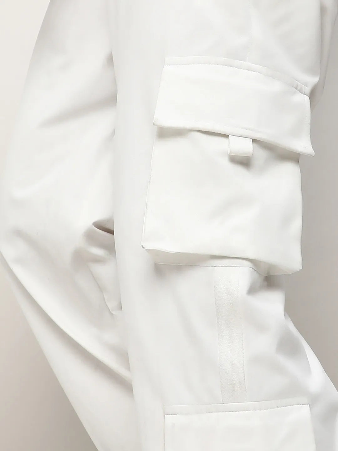 Campus Sutra Cuffed Hem Cargo Trousers