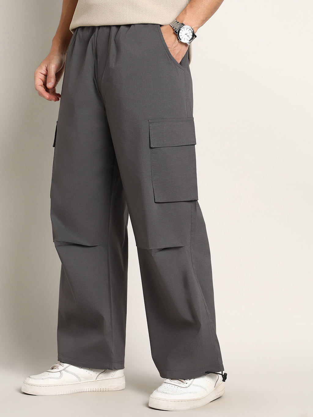 Campus Sutra Parachute-Relaxed Cargo Trousers
