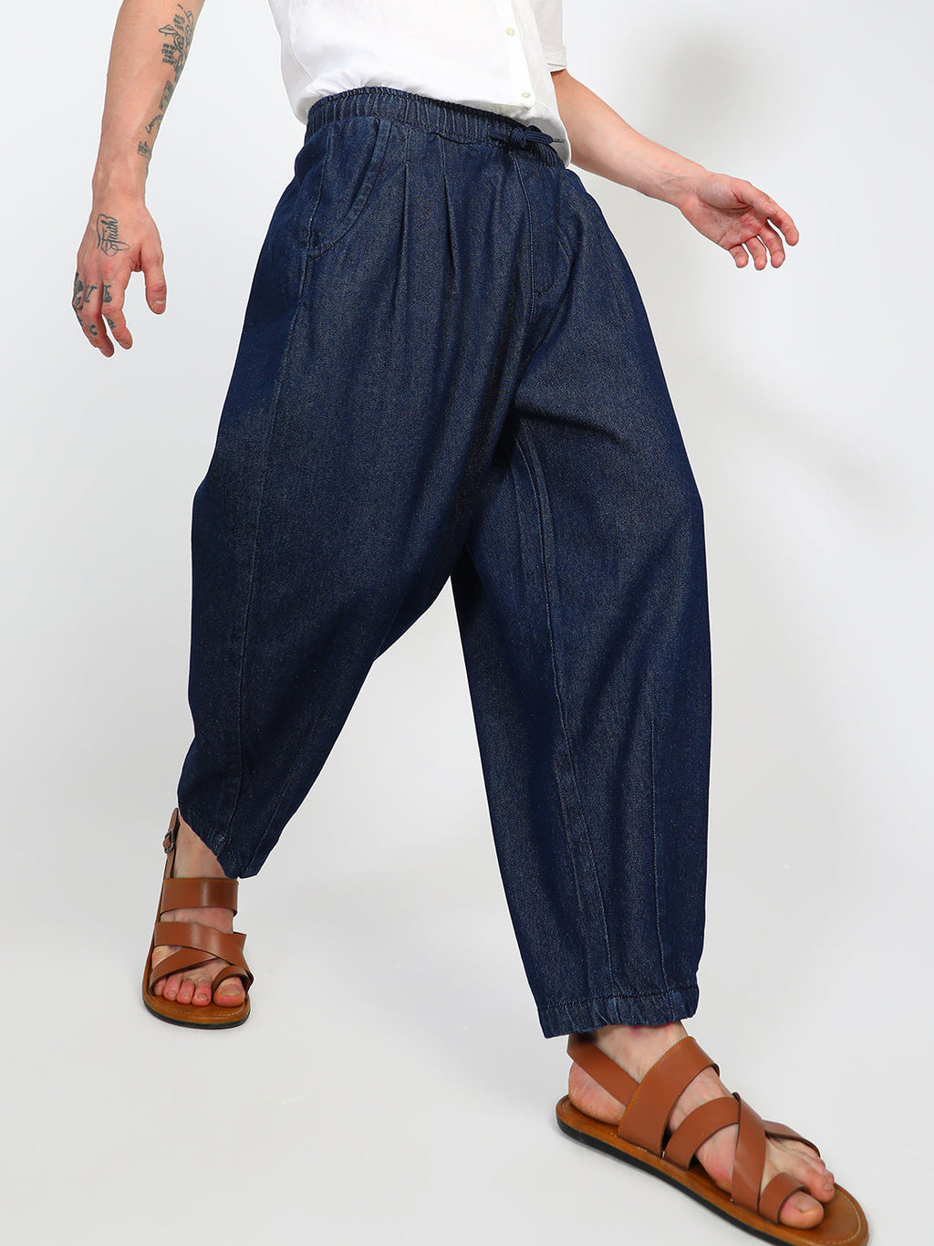 Campus Sutra Slouched Ankle-Length Denim Jeans