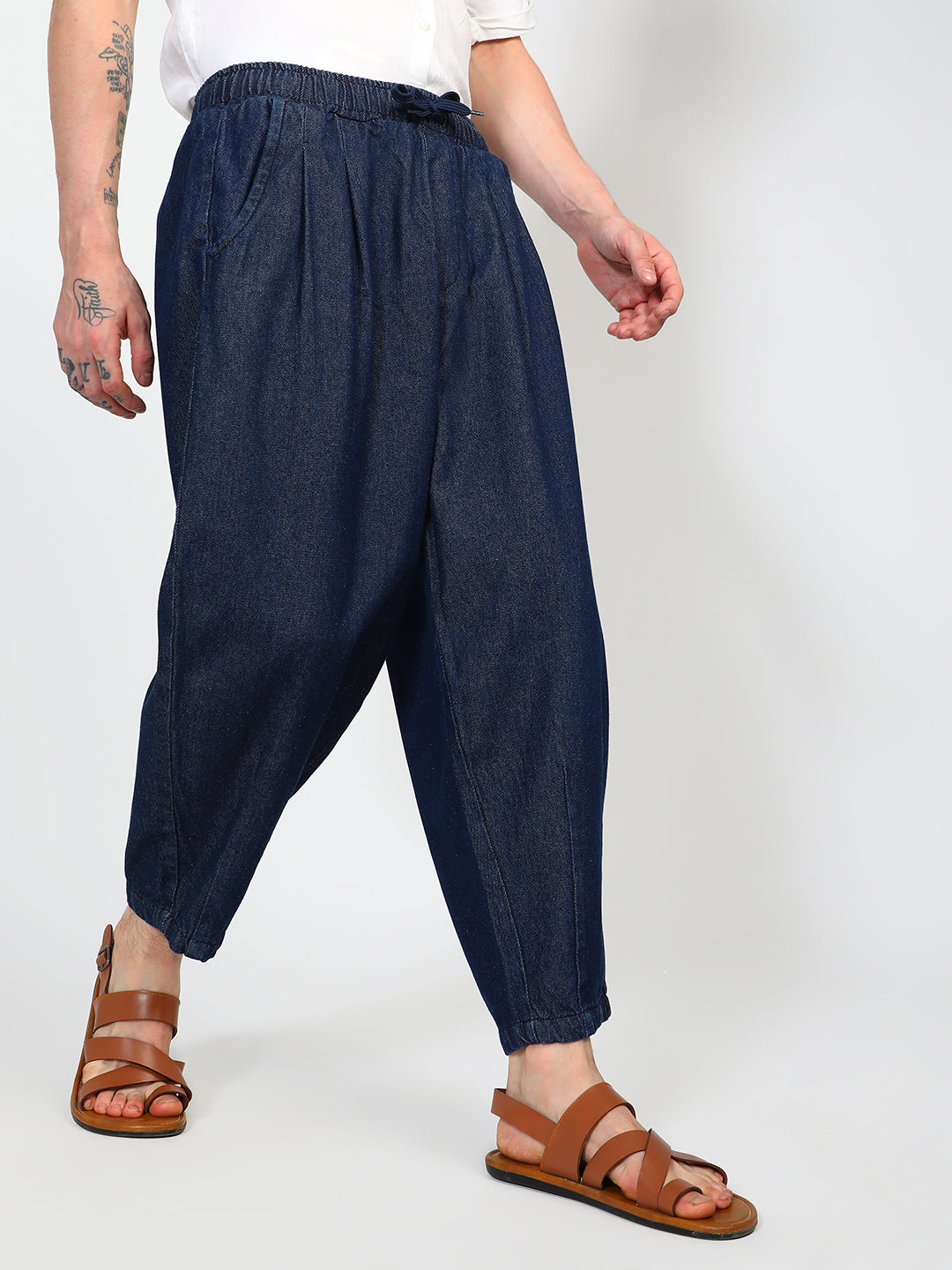 Campus Sutra Slouched Ankle-Length Denim Jeans