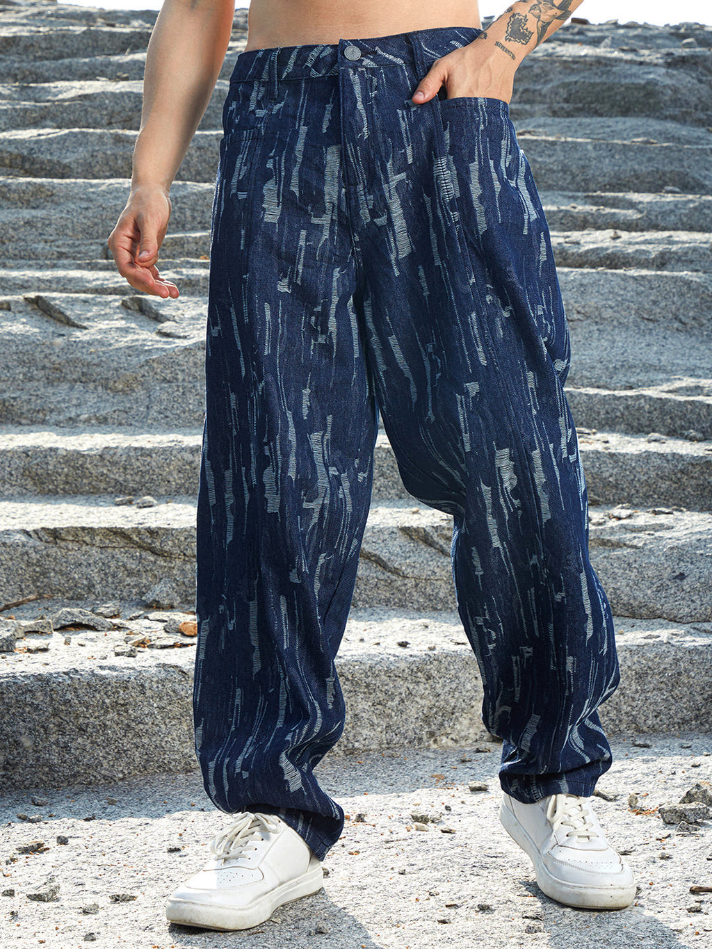 Campus Sutra Textured Baggy Denim Jeans