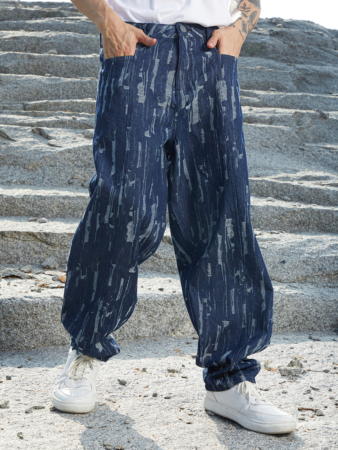 Campus Sutra Textured Baggy Denim Jeans
