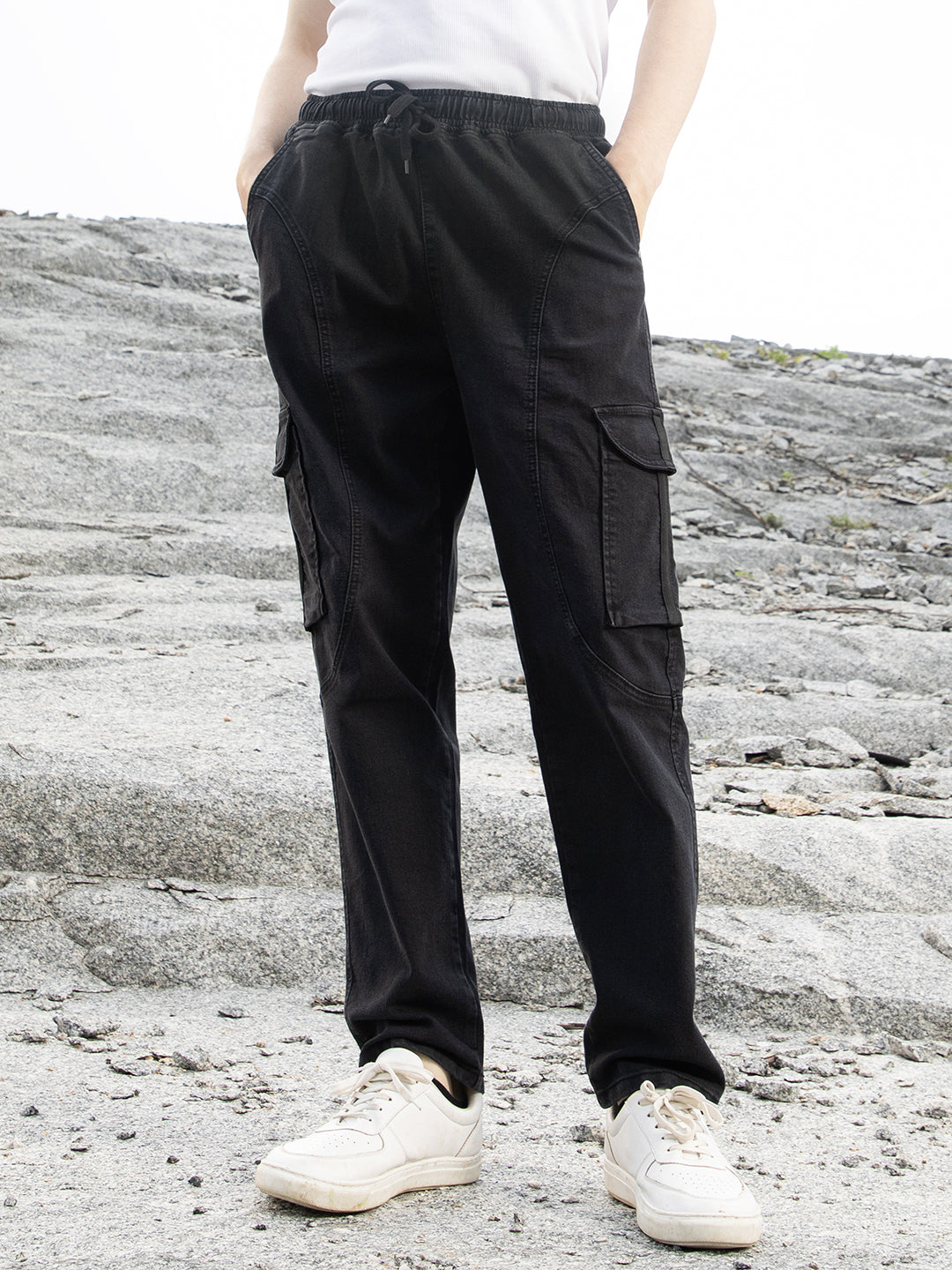 Campus Sutra Straight-Fit Utility Denim Jeans