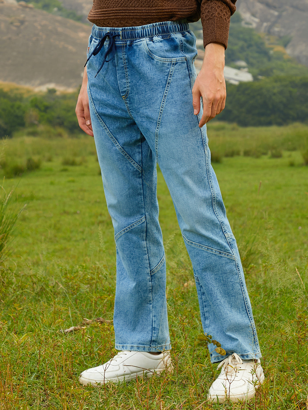 Campus Sutra Straight-Fit Patchwork Denim Jeans