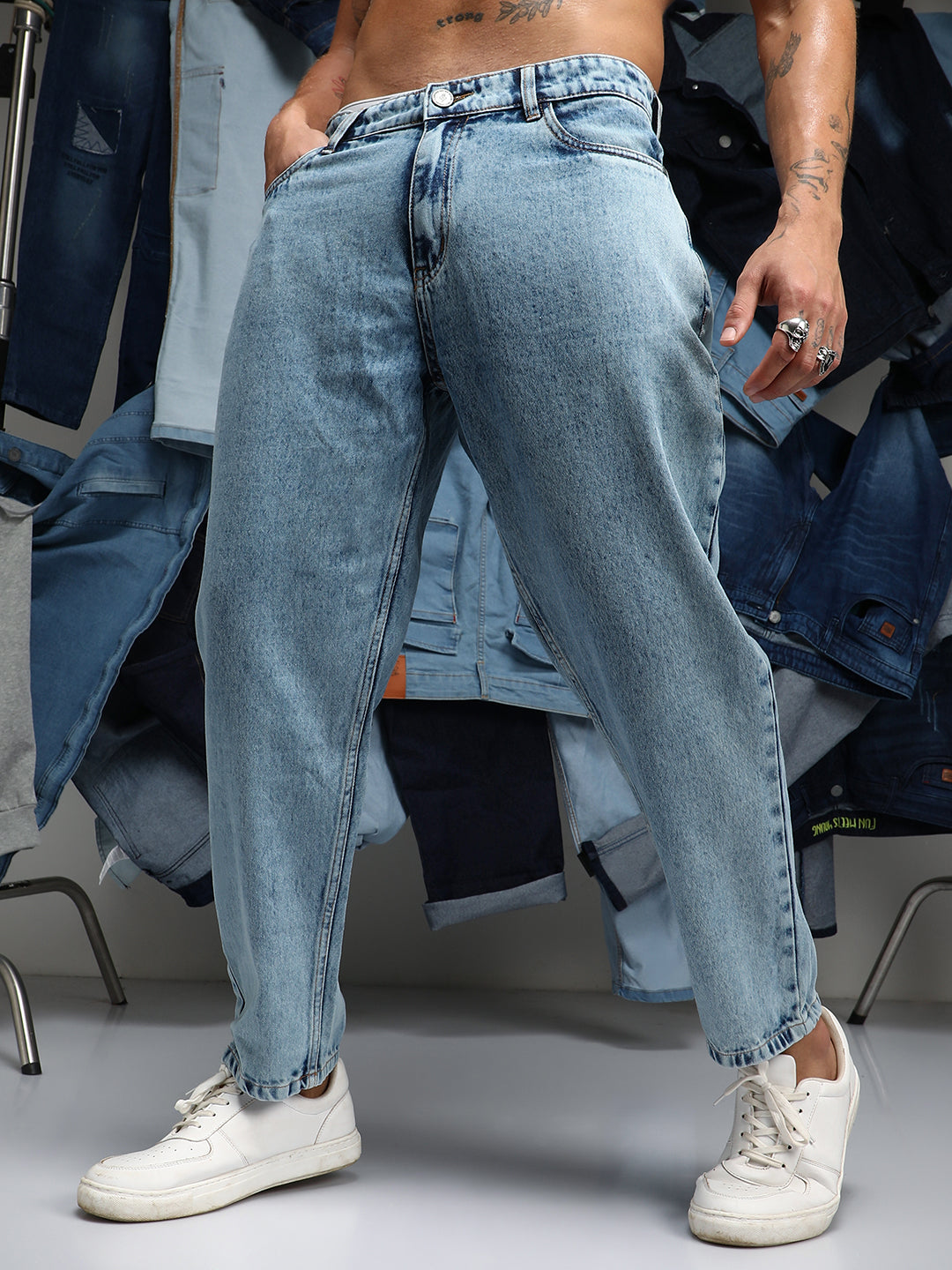 Campus Sutra Acid-Wash Straight-Fit Denim Jeans