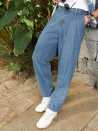 Campus Sutra Indigo Blue Mid-Wash Pleated Denim Jeans