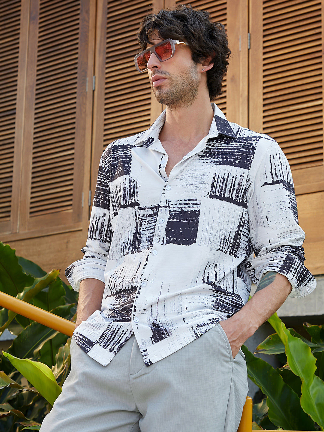 Campus Sutra Contrast-Fade Imprint Shirt