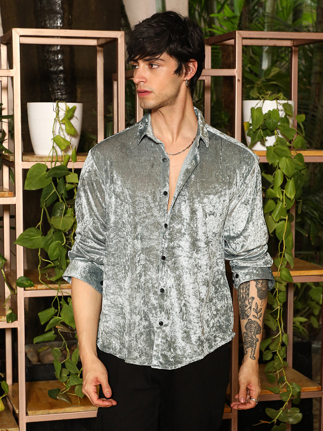 Campus Sutra Solid Velvet Shirt