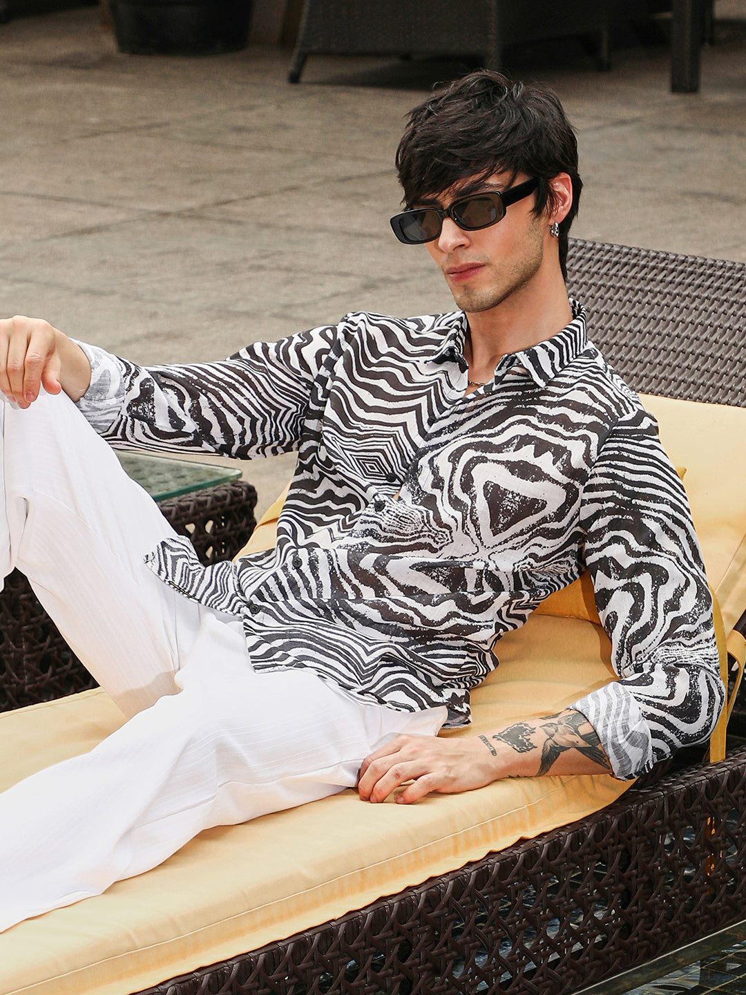 Campus Sutra Zebra-Kaleidoscopic Shirt