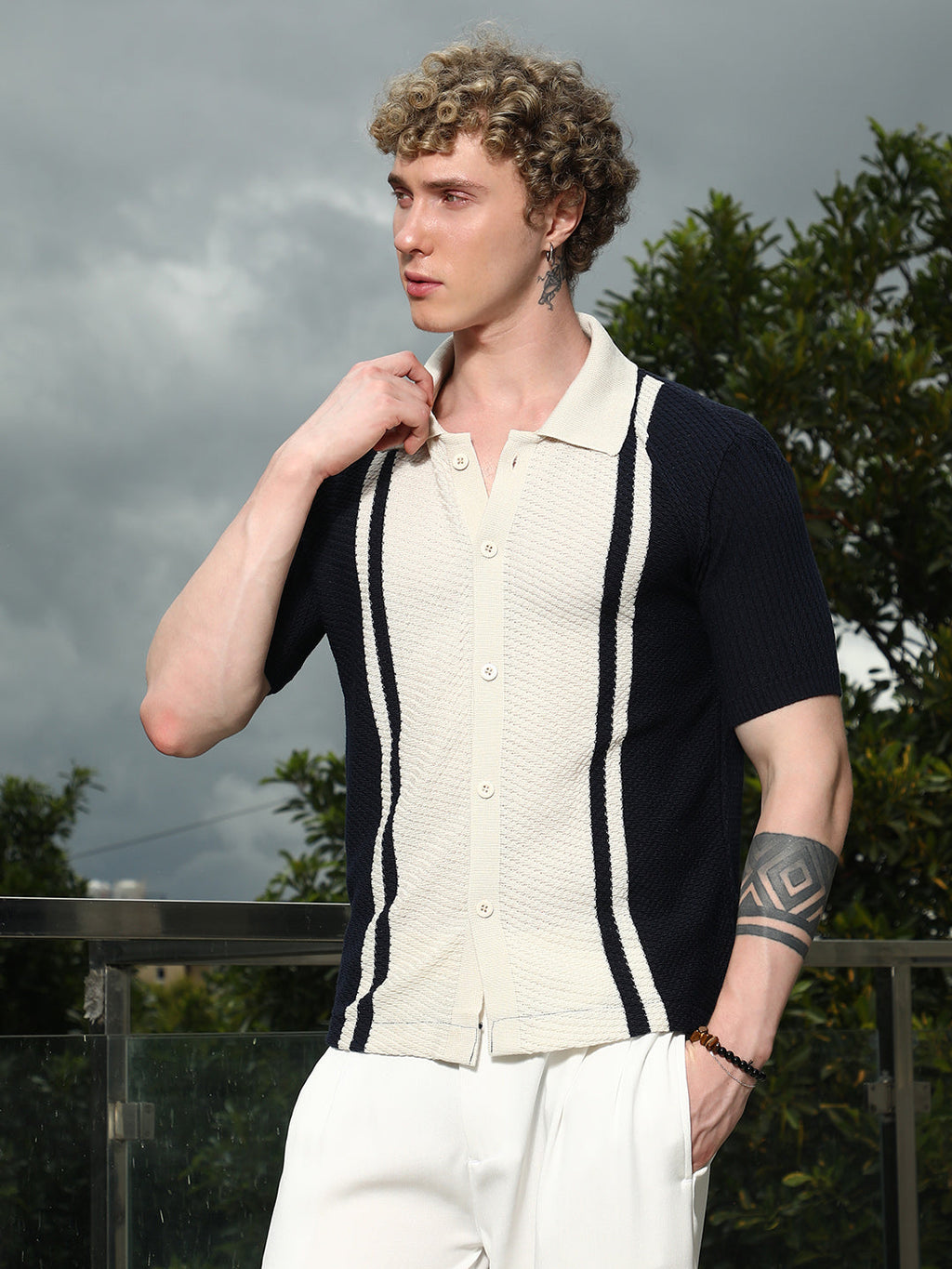 Campus Sutra Navy And Cream Textured Knit Polo Shirt