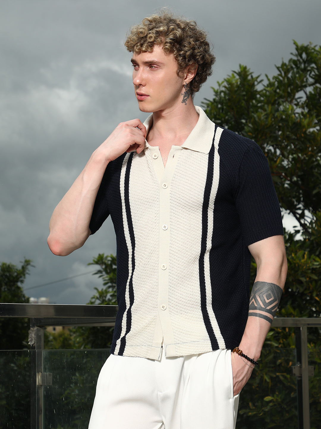 Campus Sutra Navy And Cream Textured Knit Polo Shirt