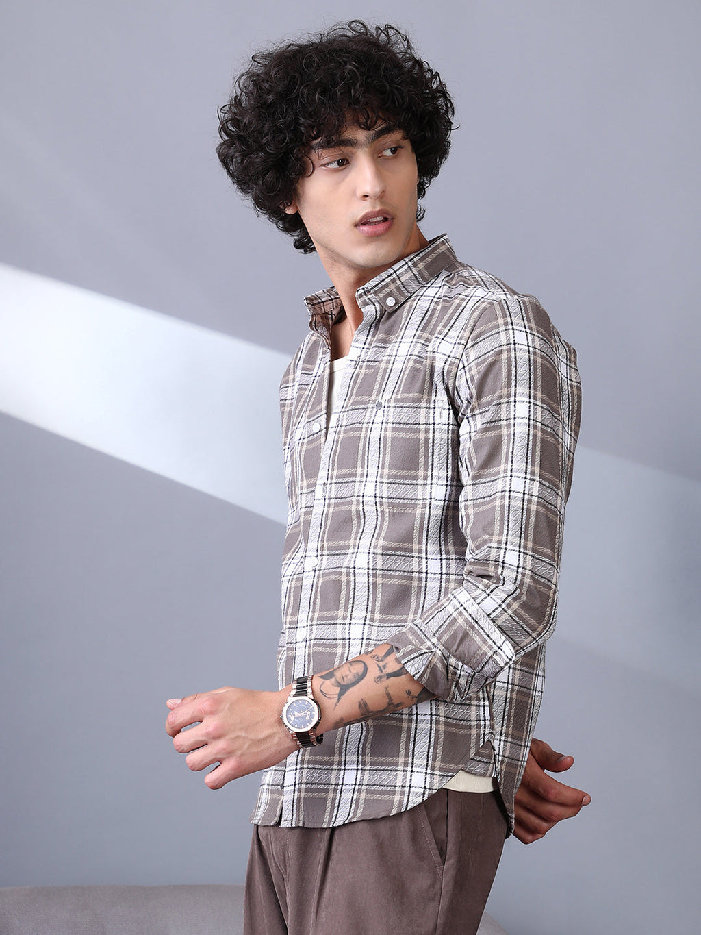 Campus Sutra Halo-Graph Regular Shirt