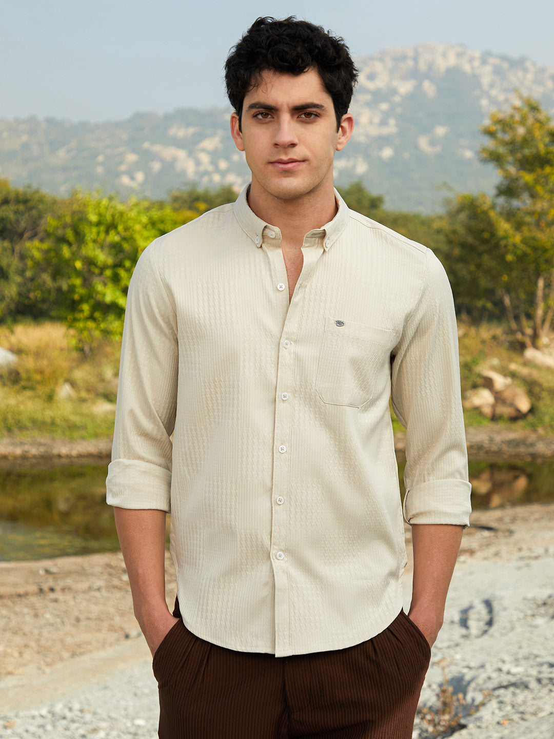 Campus Sutra Houndstooth-Tactile Shirt